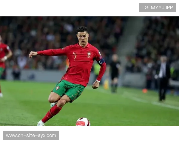 C罗以私厨身份为球员做饭，团队气氛更融洽